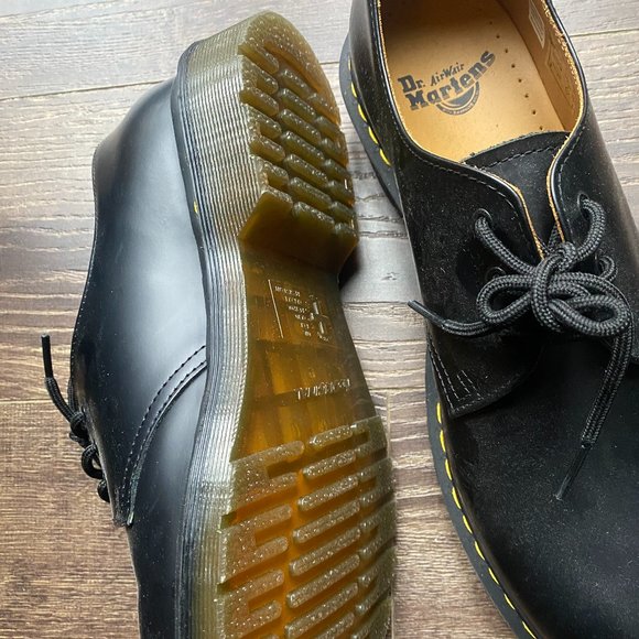 Dr.Martens Men's Size 9 - Picture 1 of 4